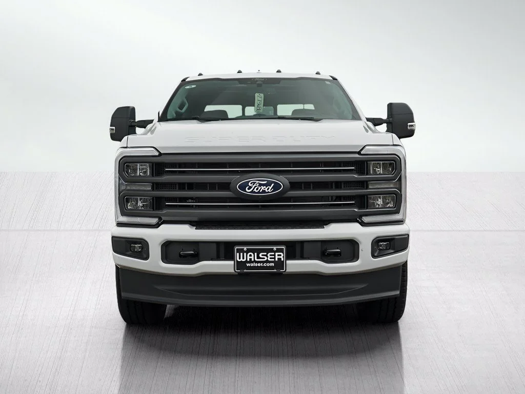 New 2027 Oxford White Ford F-350® XLT image 2