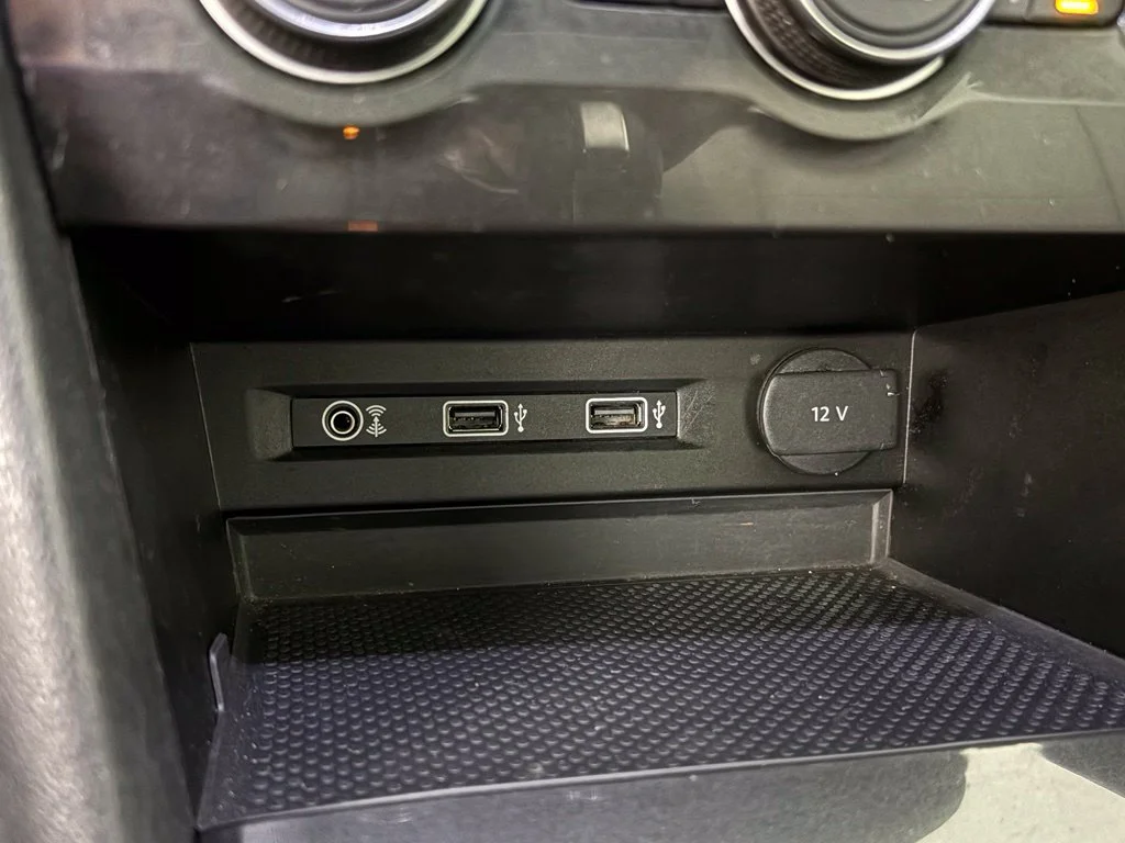 Used 2018  Volkswagen 2.0T SEL image 28