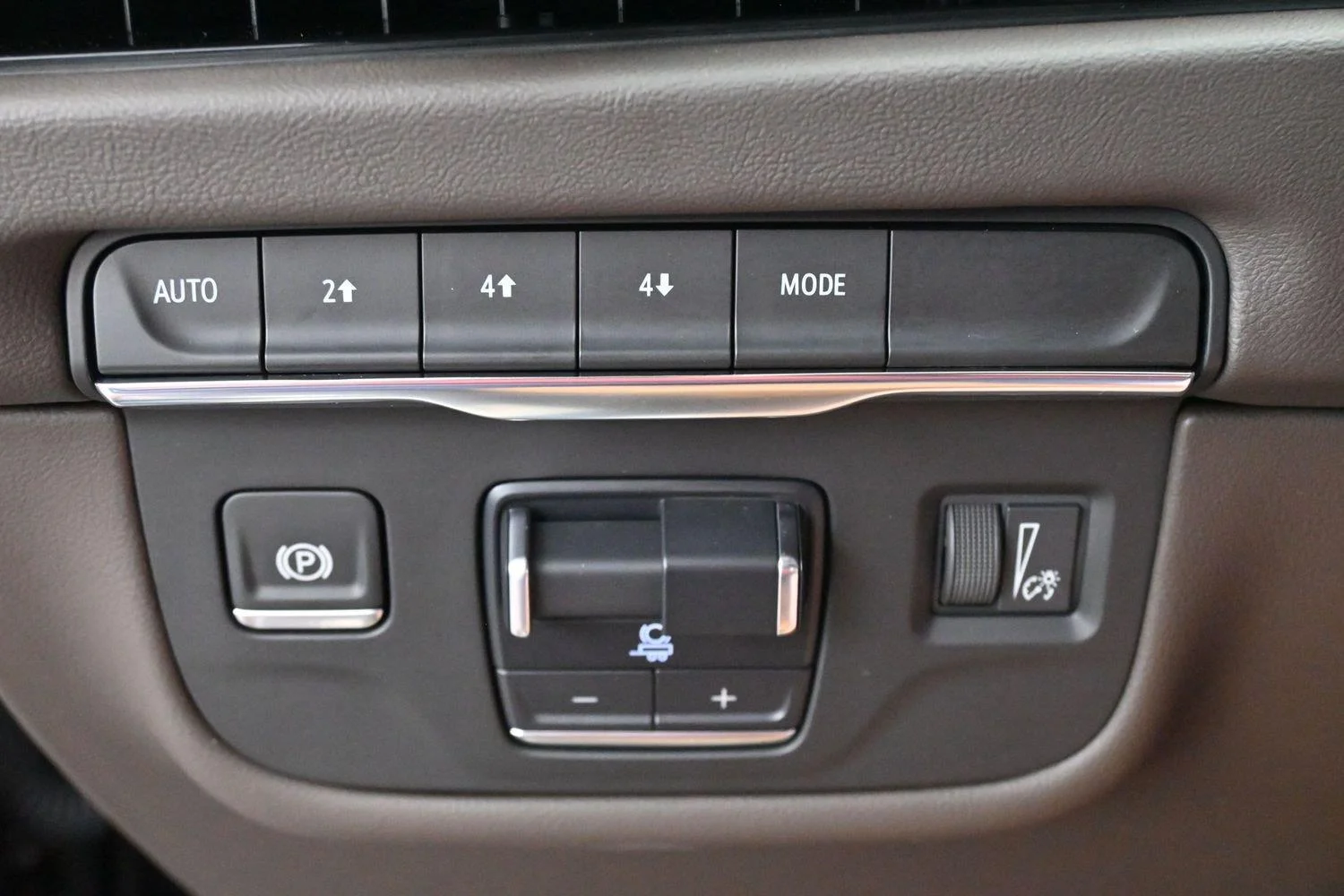 Certified Used 2025 Black Raven Cadillac Premium Luxury image 22