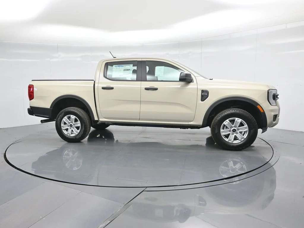 New 2025 Beige Ford XL image 25