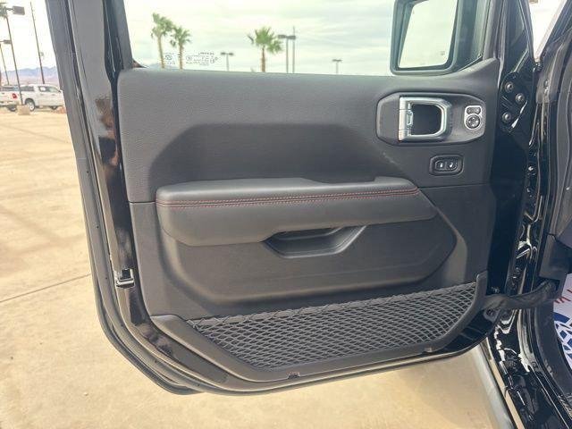 New 2026 Black Clear-Coat Exterior Paint Jeep Rubicon image 20