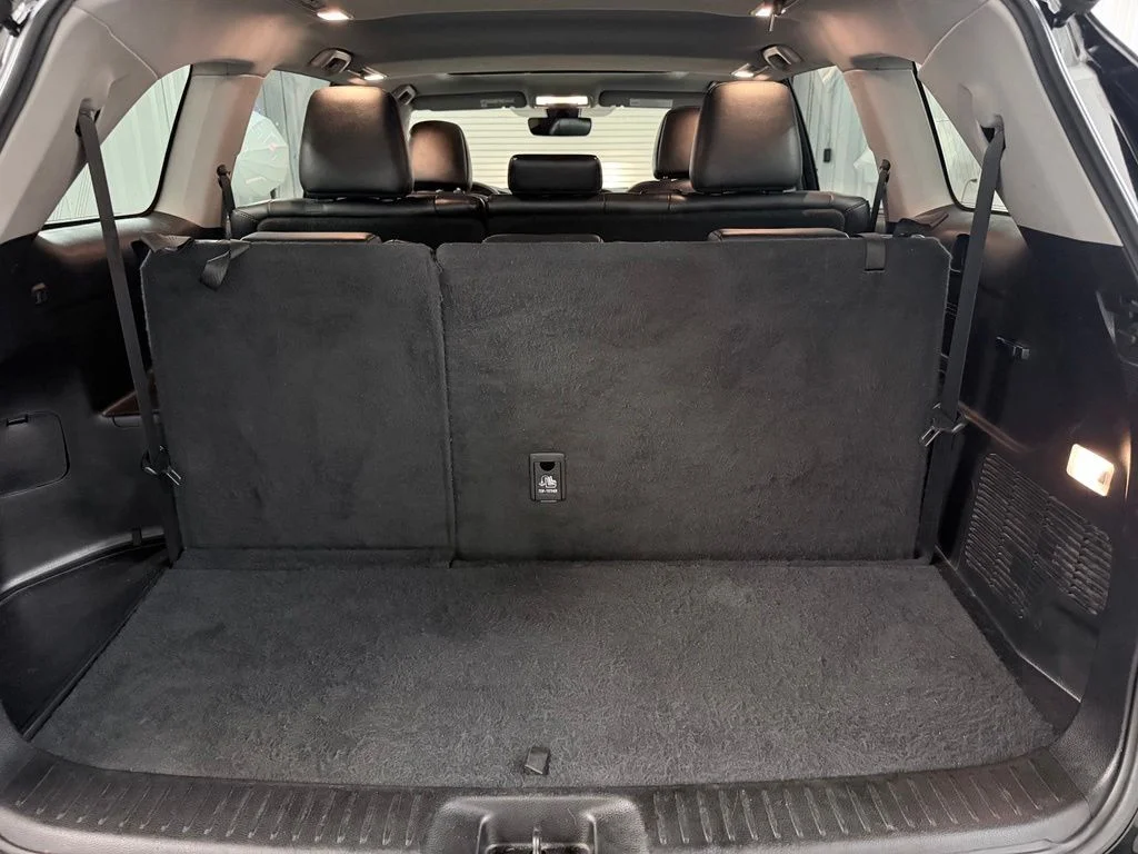 Used 2019 Black Toyota XLE image 31