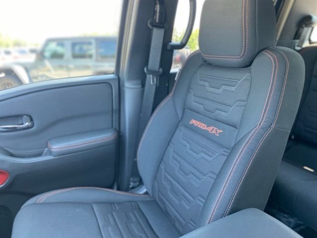 Used 2024 White Nissan PRO-4X image 27