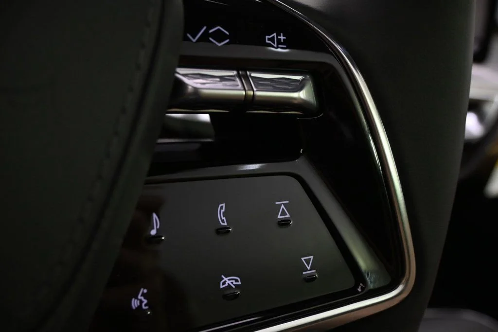 New 2025 Argent Silver Metallic Cadillac Sport 3 image 31