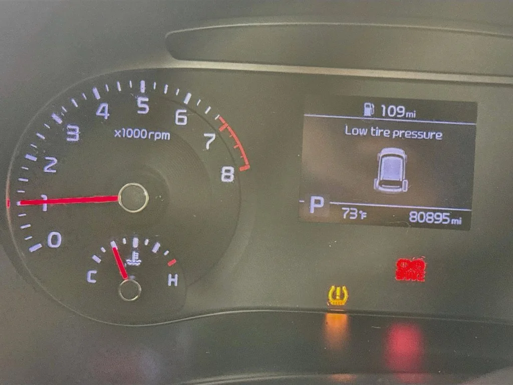 Used 2022 Red Kia LX image 14