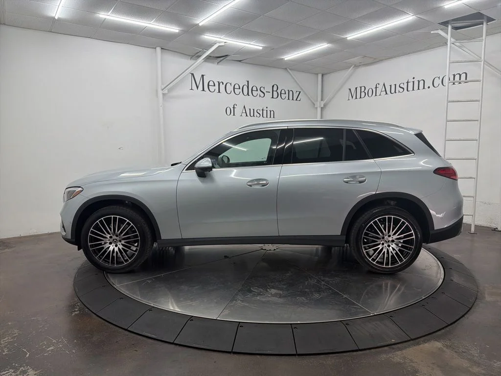 New 2026 Silver Mercedes-Benz GLC 300 image 4
