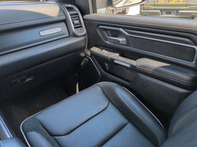Certified Used 2025 Billet Silver Metallic Clearcoat Ram Laramie image 17