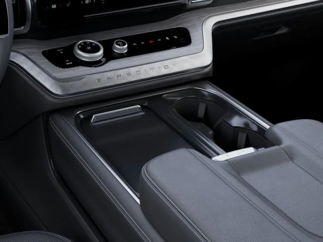 New 2027 Star White Metallic Tri-Coat Ford MAX Platinum image 15