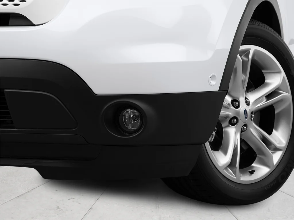 Used 2015 White Ford Limited image 62