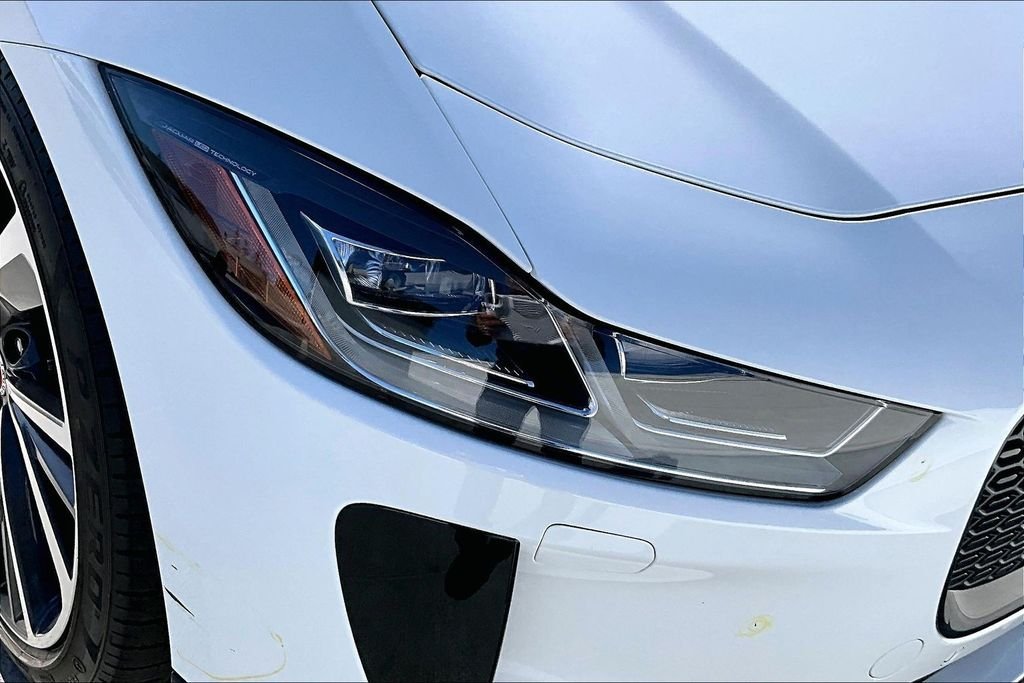 Used 2023 White Jaguar HSE image 30