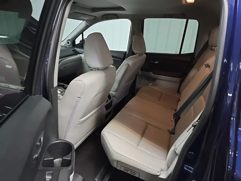 Used 2023  Honda RTL image 34