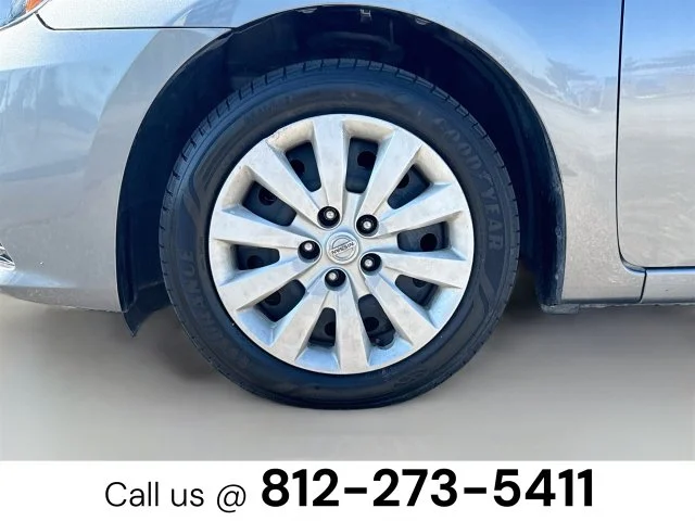 Used 2017 Gray Nissan S image 27