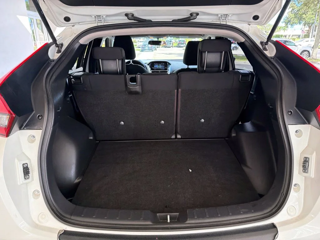 Used 2020 White Mitsubishi ES image 26