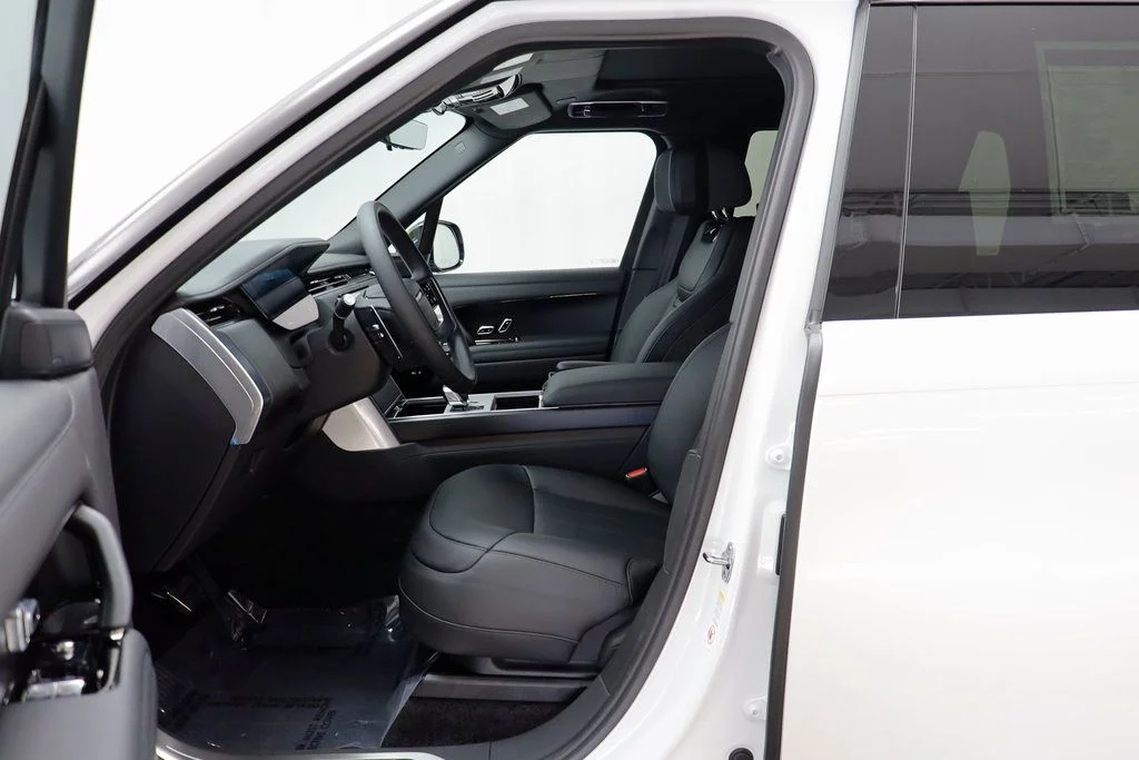 New 2025 White Land Rover SV image 8