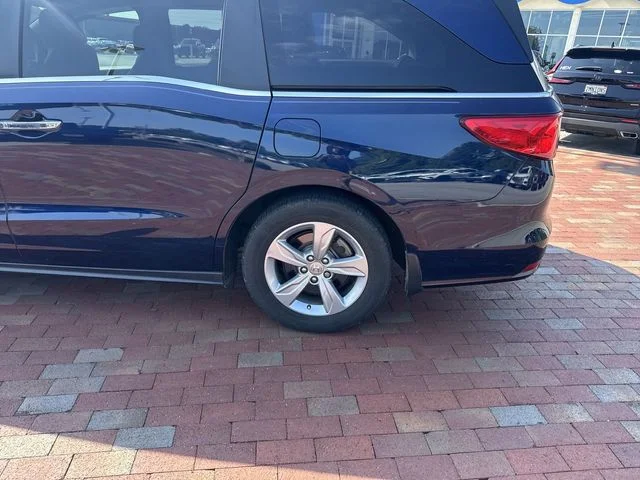 Used 2018 Blue Honda EX image 6