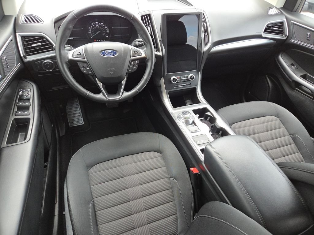 Used 2022 Silver Ford SEL image 17