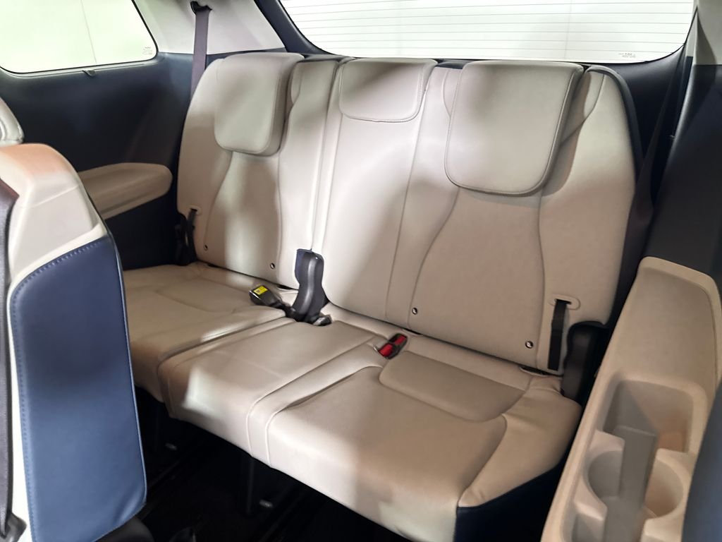 2025 Kia Carnival EX - Photo 13
