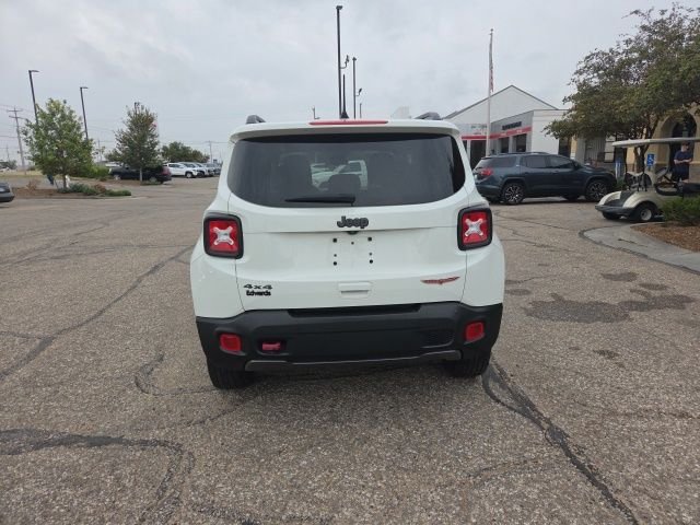 Used 2020 Alpine White Jeep Trailhawk image 2