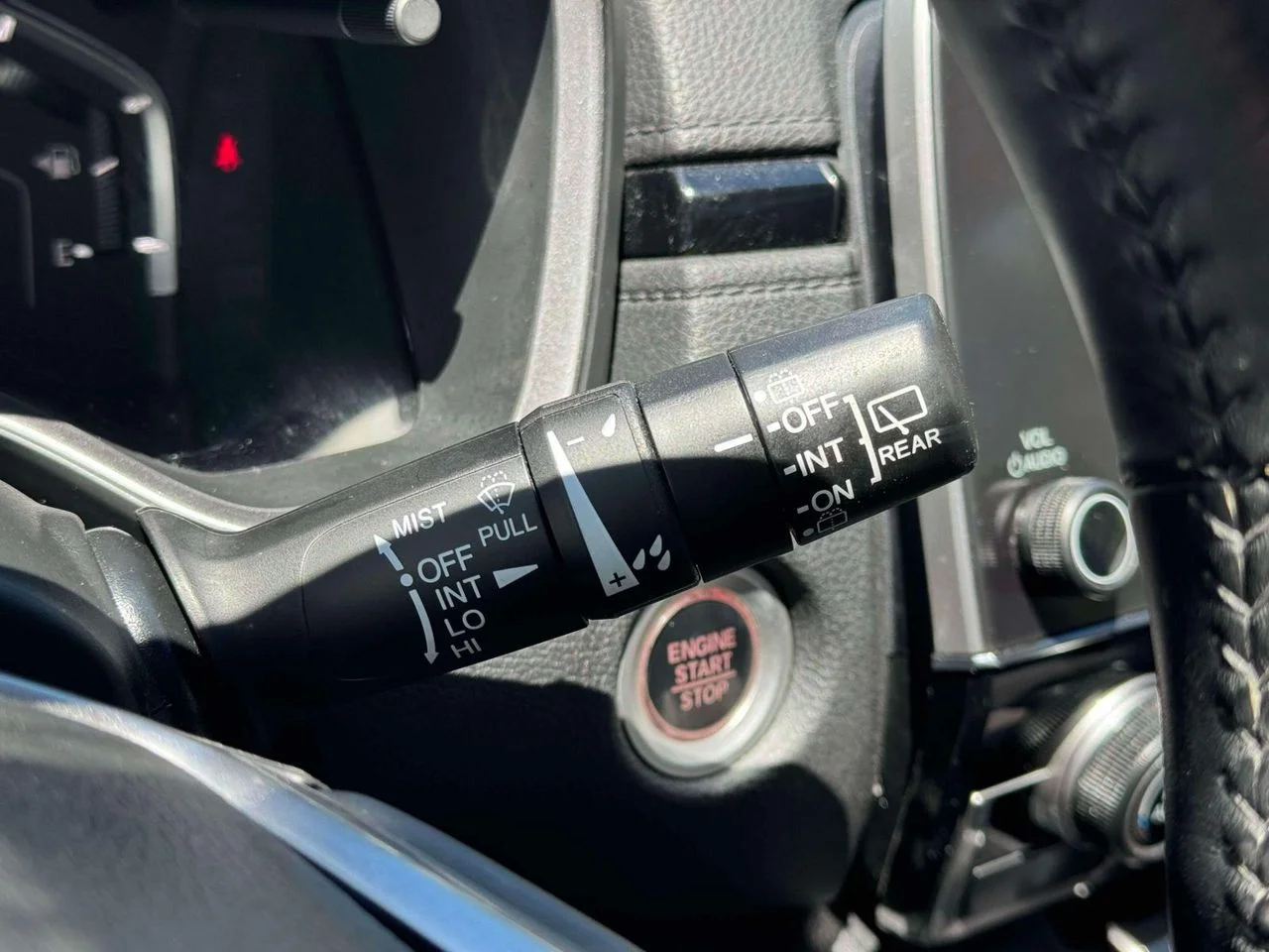 Used 2017 Modern Steel Metallic Honda EX-L image 30