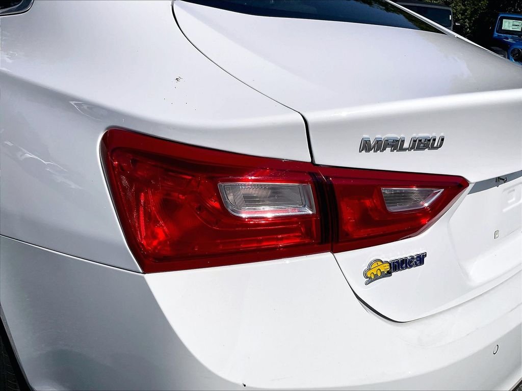 Used 2024 Summit White Chevrolet LT image 30