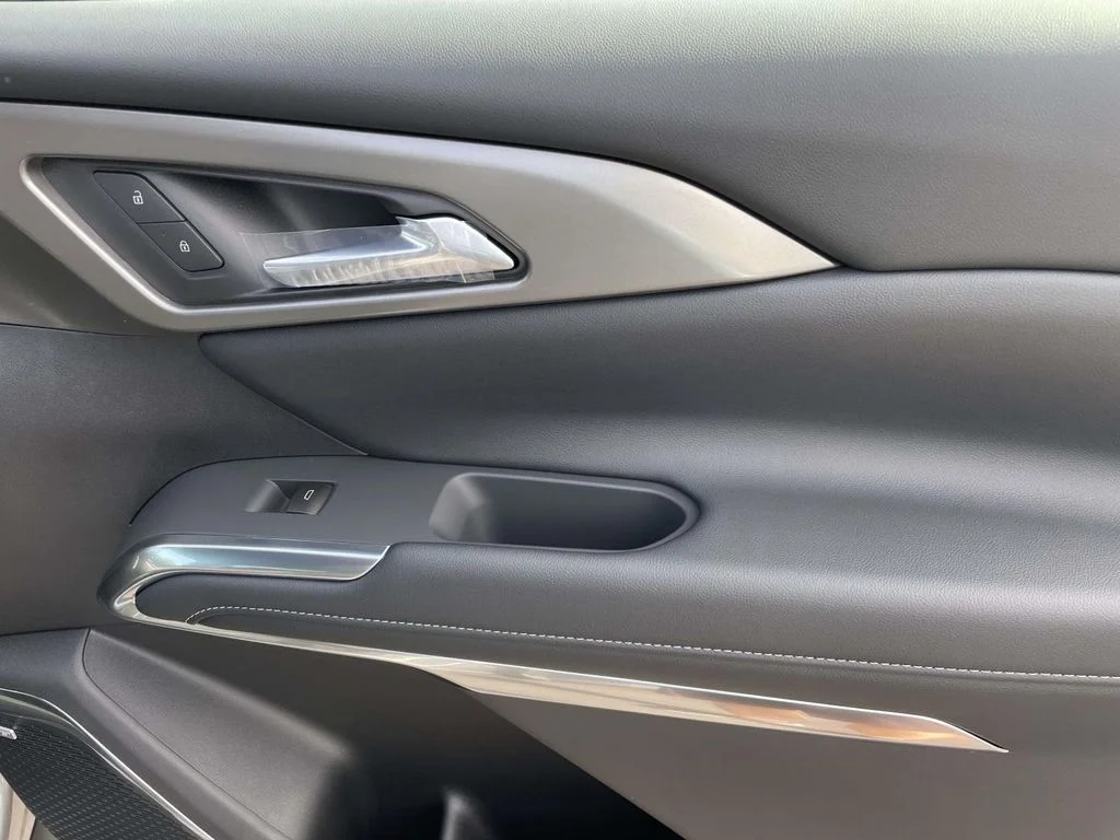 New 2026 Sterling Gray Metallic Chevrolet FWD LT image 7