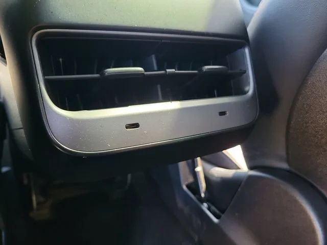 2023 Tesla Model Y Long Range - Photo 24