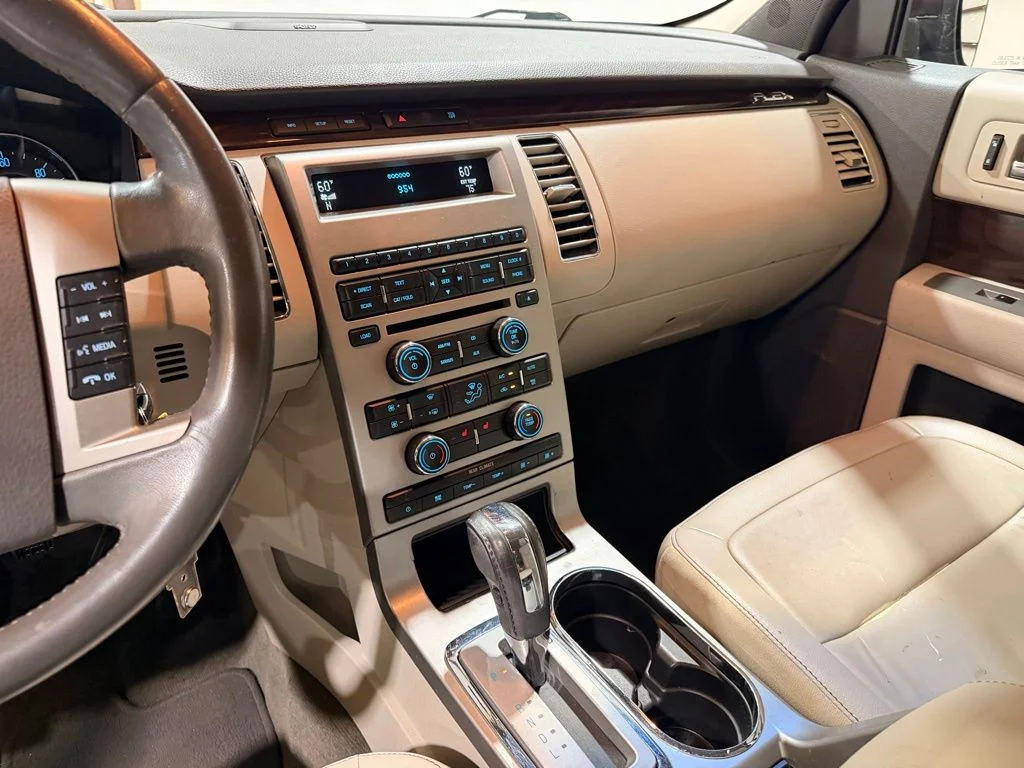 Used 2011 Red Ford SEL image 21