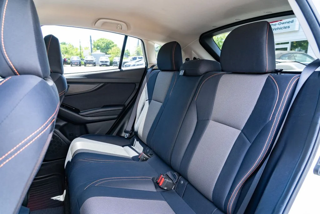 Used 2018 White Subaru 2.0i Premium image 23