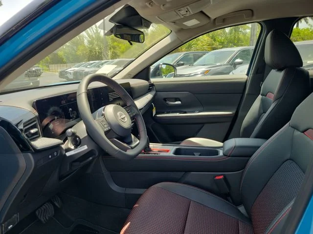 New 2026 Arctic Ice Blue Metallic / Super Black Two-tone Nissan SR image 12