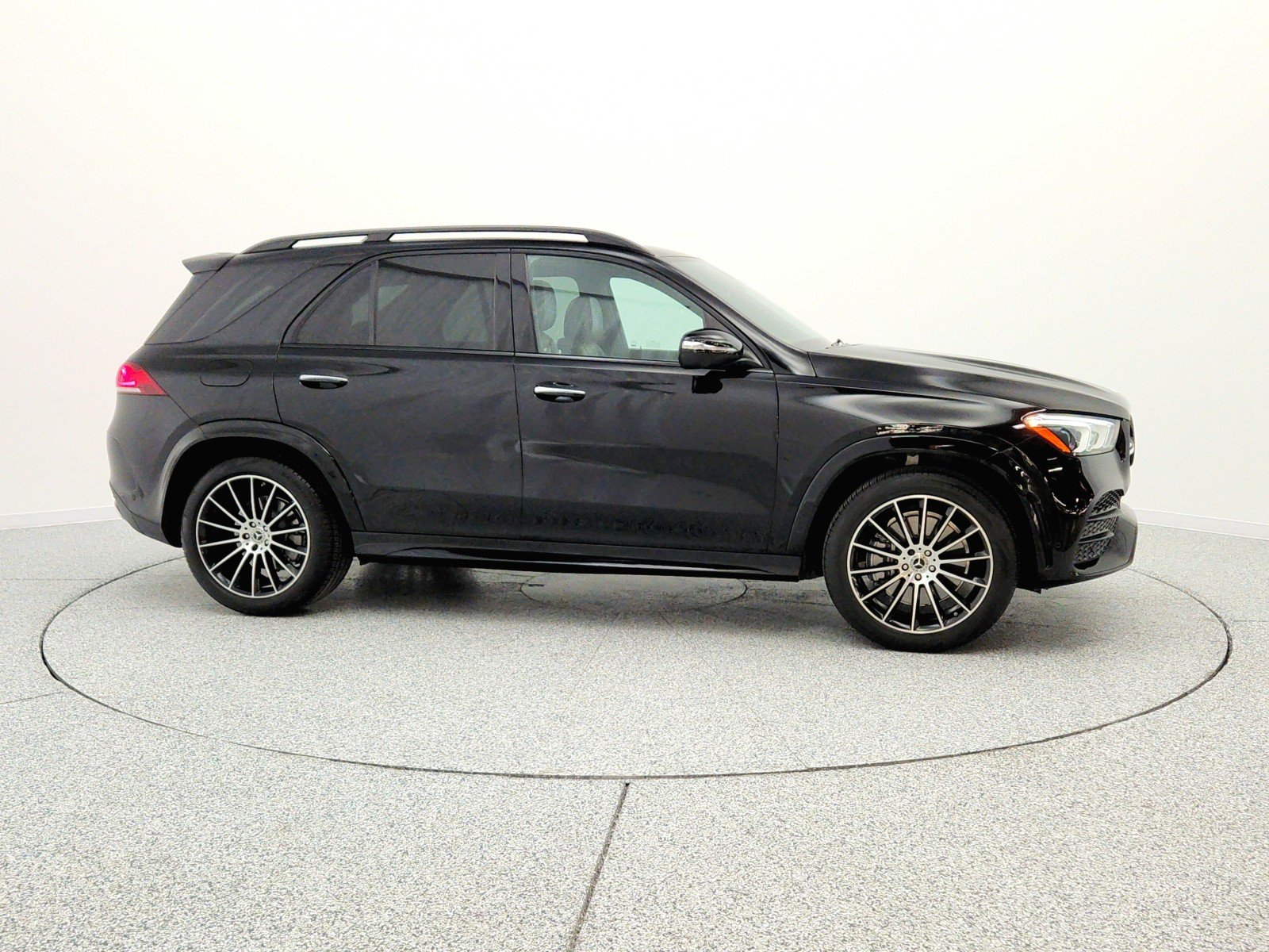 Certified Used 2023 Black Mercedes-Benz GLE 450 4MATIC® SUV image 4