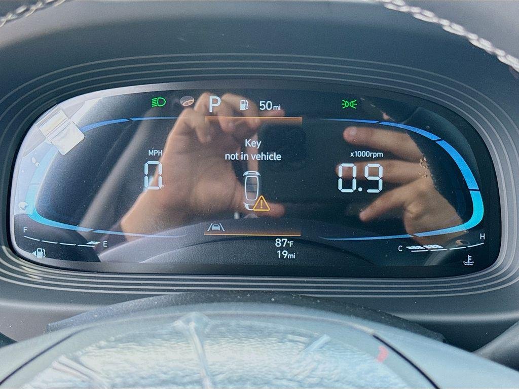 New 2026 Onyx Black Hyundai SEL image 9