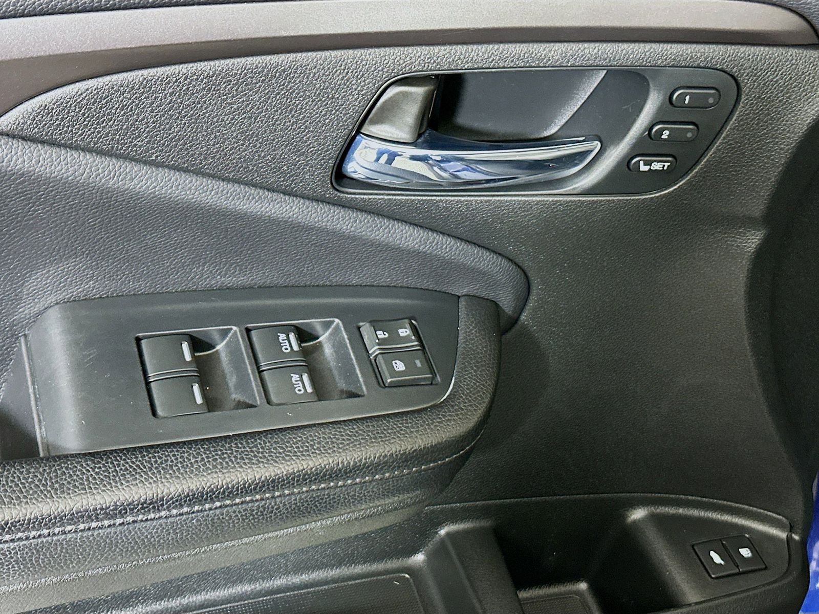 Used 2020  Honda EX-L image 14