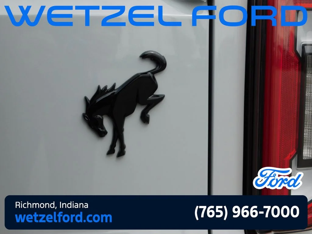 New 2026 Avalanche Gray Ford Badlands® image 40