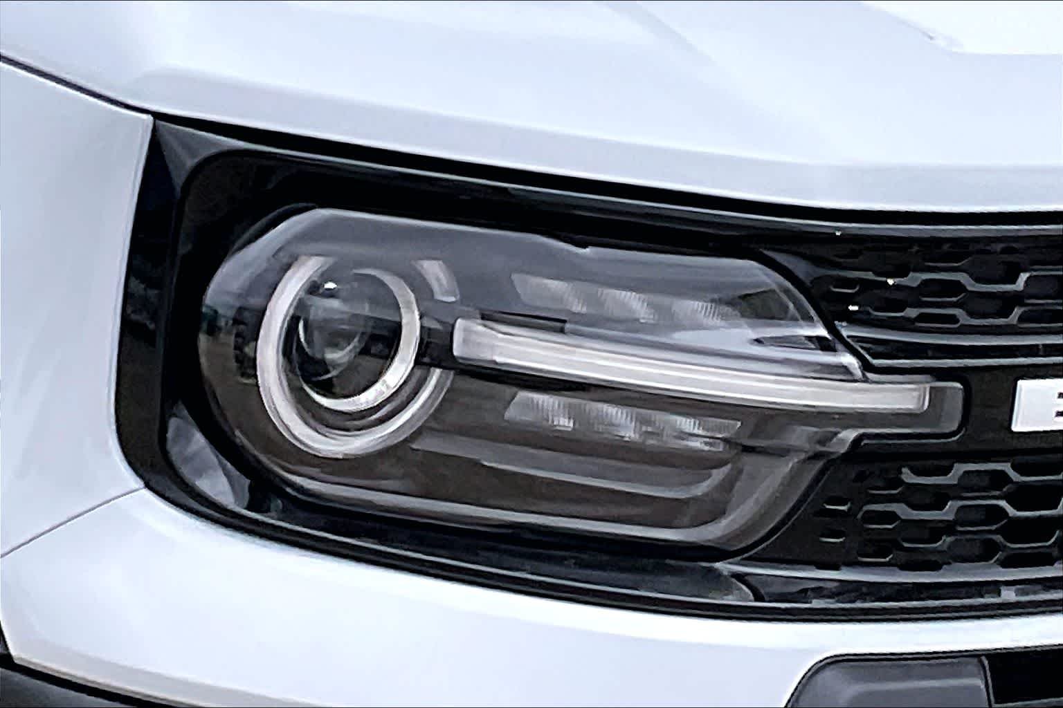 New 2026 Space White Metallic Ford Outer Banks® image 10