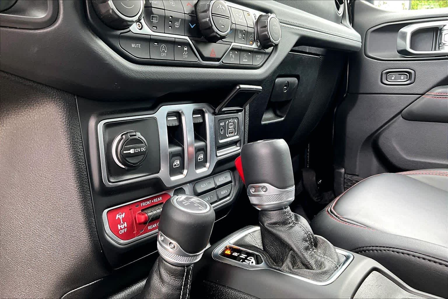 Used 2025 Black Clearcoat Jeep Rubicon X image 37