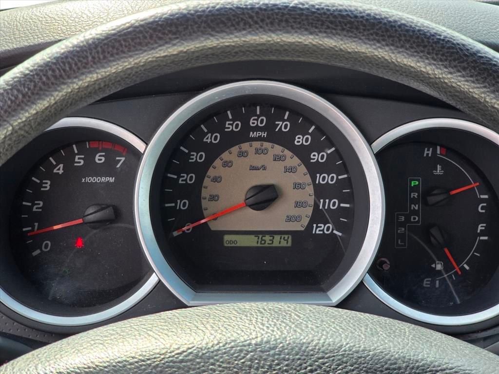 Used 2007 White Toyota  image 5