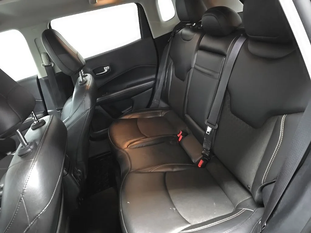 Used 2019 Gray Jeep Latitude image 31