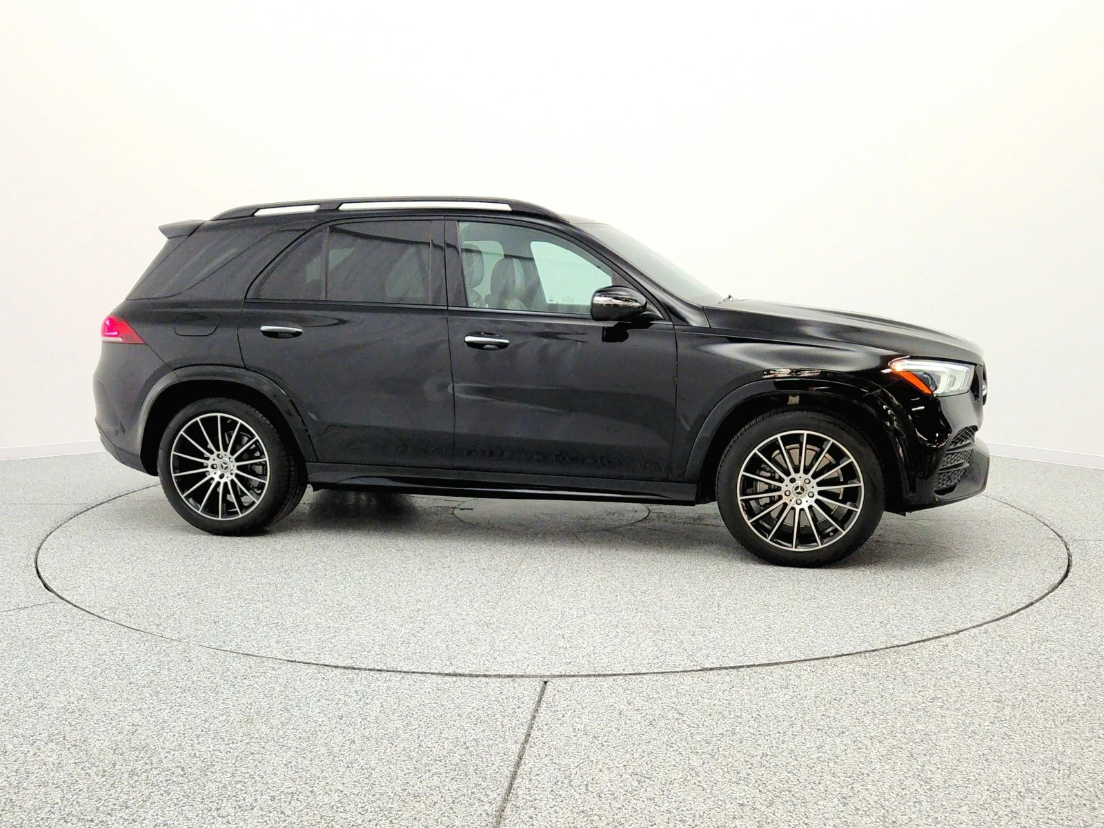 Certified Used 2023 Black Mercedes-Benz GLE 450 4MATIC® SUV image 4