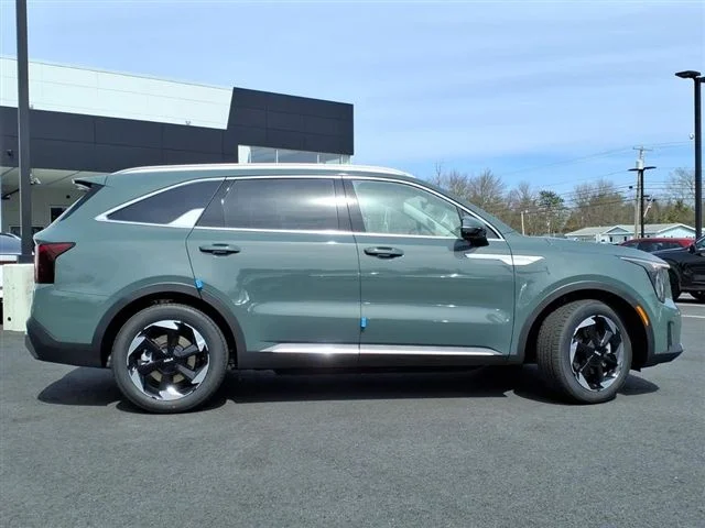 New 2026 Green Kia EX image 3