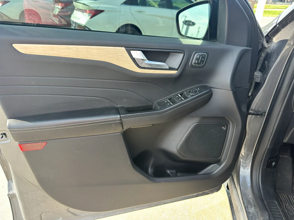 Used 2022 Carbonized Gray Metallic Ford Titanium image 15