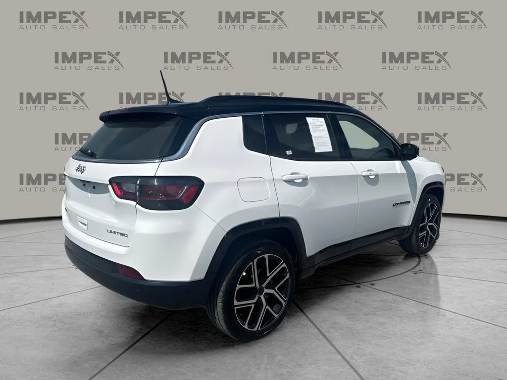 Used 2025 White Jeep Limited image 5