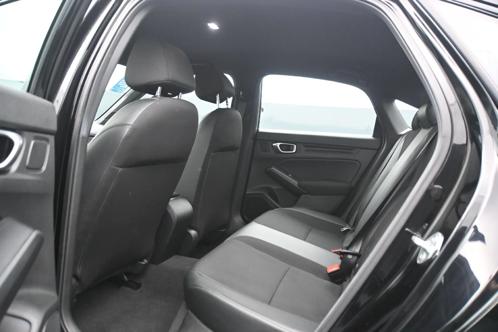 Used 2024  Honda 4D SEDAN 2.0L SPORT AUTO image 18