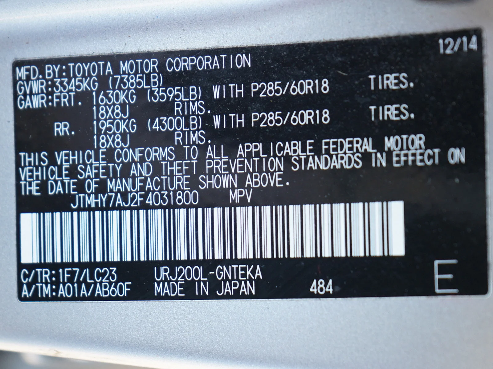 Used 2015 Classic Silver Metallic Toyota Base image 31