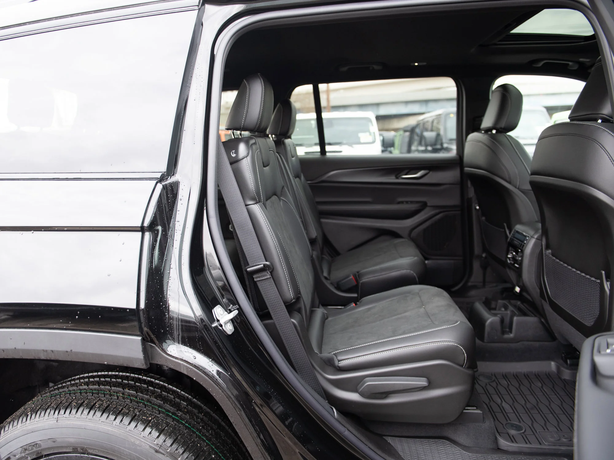 New 2025 Black Jeep Altitude* image 24