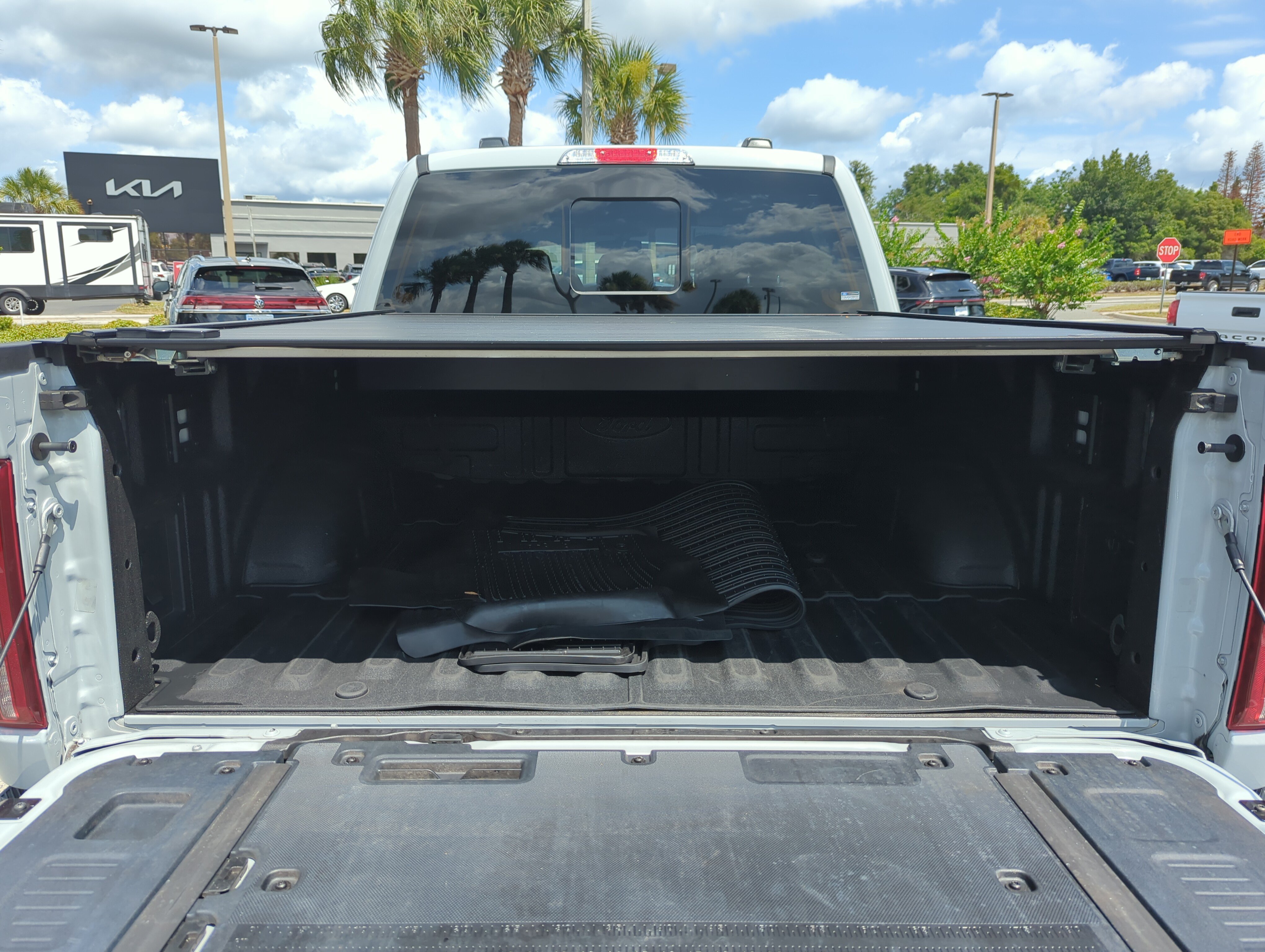 Used 2024 Avalanche Ford LARIAT image 15