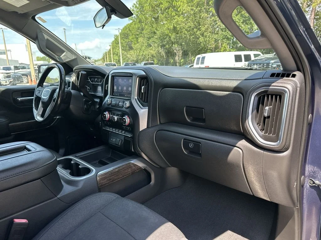 Certified Used 2021 Pacific Blue Metallic GMC Elevation image 28