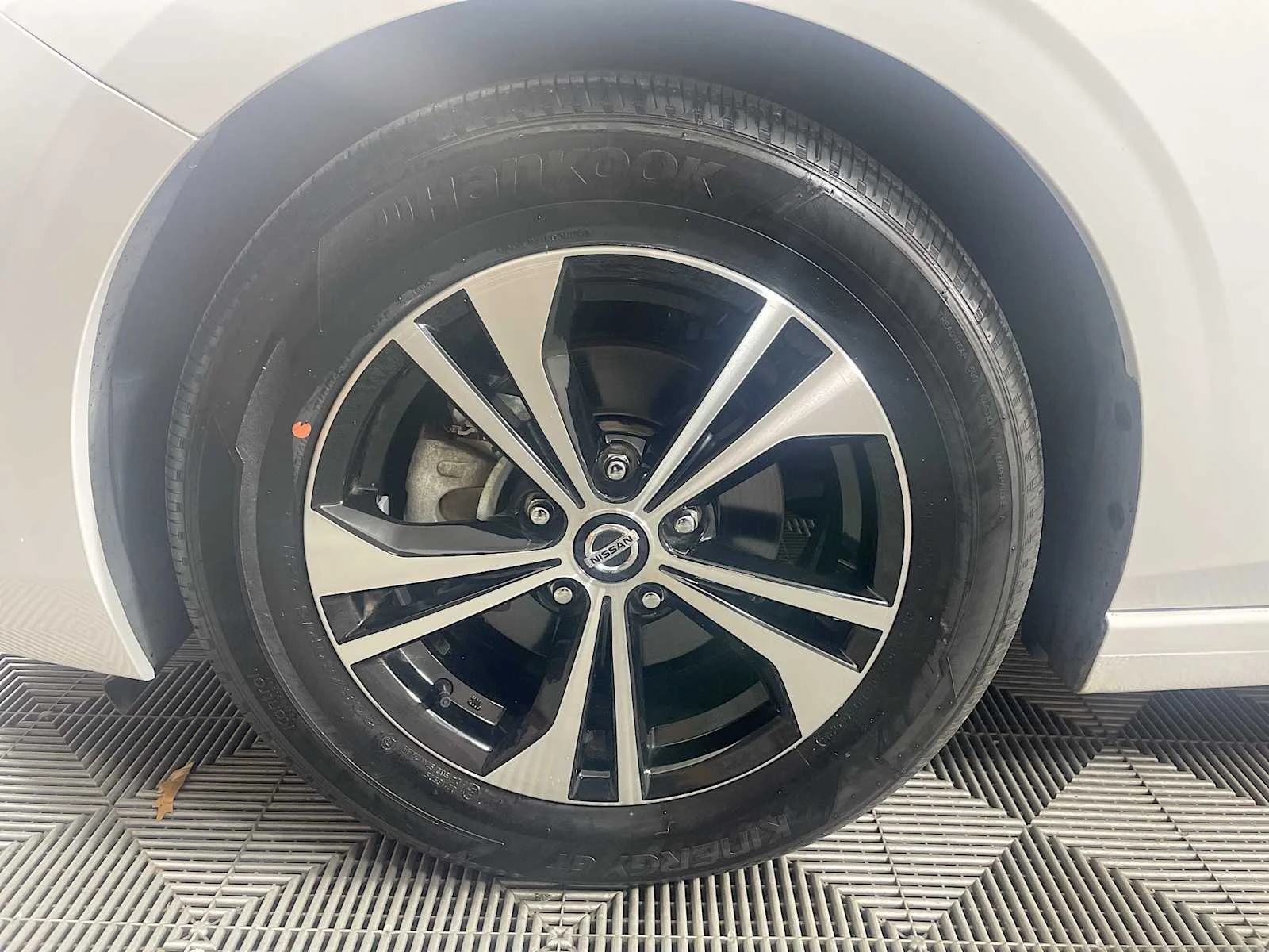 Certified Used 2023 Fresh Powder Nissan SV image 25