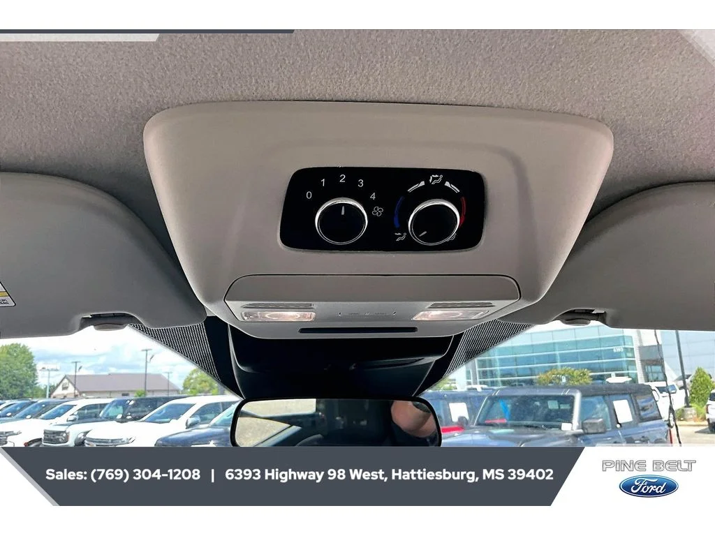 2023 Ford Transit Passenger Van XLT - Photo 25
