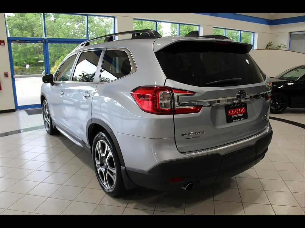 Used 2023 Ice Silver Metallic Subaru Limited 7-Passenger image 7