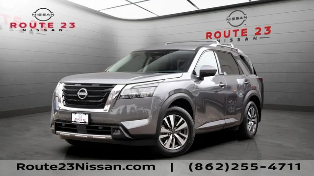 2023 Nissan Pathfinder SL